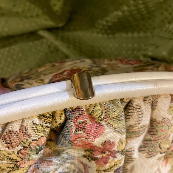 Floral Tapestry Handbag with White and brass Accents - Picture 3 of 8